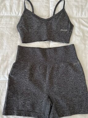 Bo+TEE Heather Charcoal Seamless Sports Bra & Shorts Set